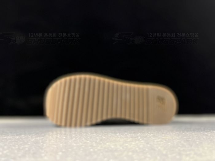 2408268f.jpg