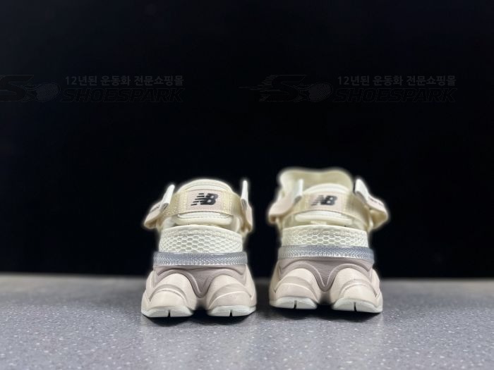 c6609657.jpg