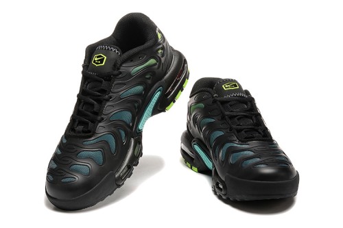 나이키 에어 맥스 플러스 드리프트  NIKE AIR MAX PLUS DRIFT  NK26402-34