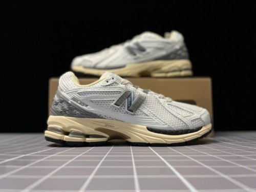 뉴발란스 New Balance M1906RP 남/여