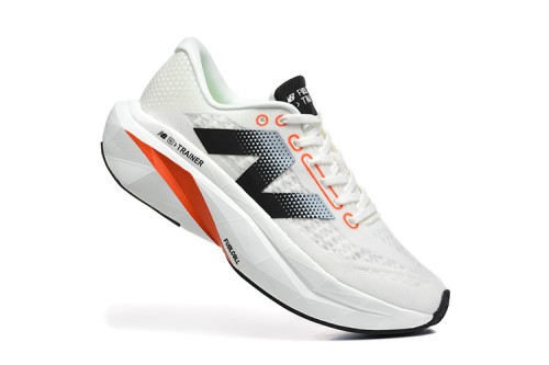 뉴발란스 New Balance FuelCell SC Trainer v3  260424-40