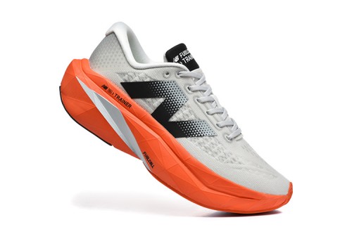 뉴발란스 New Balance FuelCell SC Trainer v3  260424-41