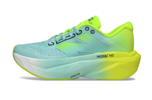 뉴발란스 New Balance FuelCell SC Trainer v3  260424-44