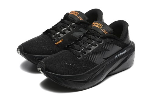 뉴발란스 New Balance FuelCell SC Trainer v3  260424-51