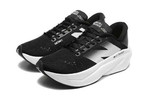뉴발란스 New Balance FuelCell SC Trainer v3  260424-52