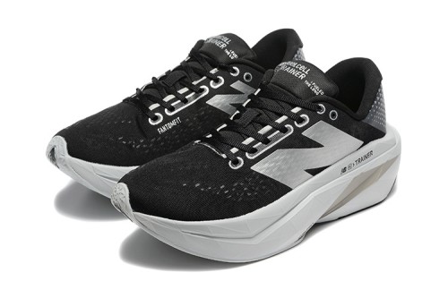 뉴발란스 New Balance FuelCell SC Trainer v3  260424-55