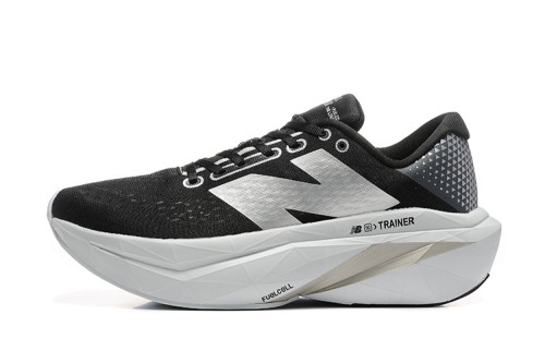 뉴발란스 New Balance FuelCell SC Trainer v3  260424-55