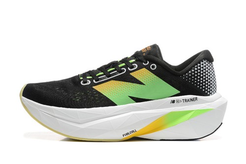 뉴발란스 New Balance FuelCell SC Trainer v3  260424-57