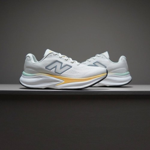 뉴발란스 NEW BALANCE 프레쉬 폼 X 모어  MMOR68-5   남/여