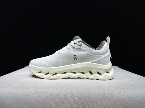 로에베 x 온 러닝 클라우드틸트 2.0  Loewe x On Running Cloudtilt 2.0  ON26519-19 남/여