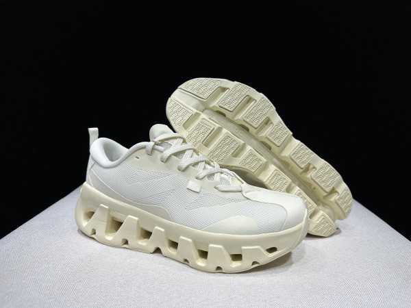 온 러닝 x 키스 K-테크 1  On Running x Kith K-Tech 1  ON26521-1 남/여