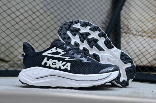 호카 챌린저 8  Hoka Challenger 8   HK2600610-5 남/여