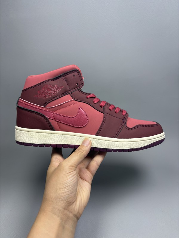 나이키 에어조던 1 미드 Nike Air Jordan 1 260622-01 남/여