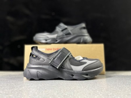 뉴발란스 SD2202 New Balance SD2202BK 여