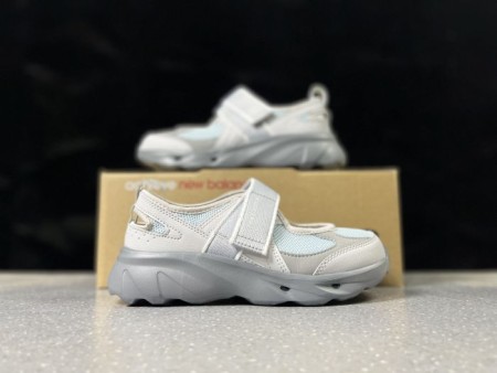 뉴발란스 SD2202 New Balance SSD2202LG 여