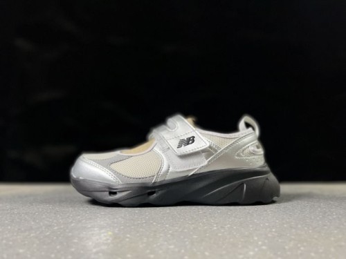 뉴발란스 SD2202 New Balance SD2202SI2 여