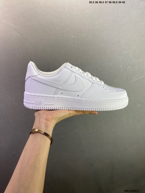 나이키 에어포스 1 Nike Air Force 1 LOW
