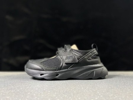 뉴발란스 브리즈 SD2202 New Balance Breeze SD2202BK2 우먼스