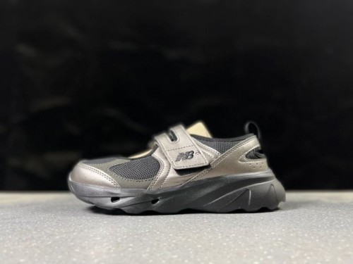 뉴발란스 브리즈 SD2202 New Balance Breeze SD2202GM2 우먼스