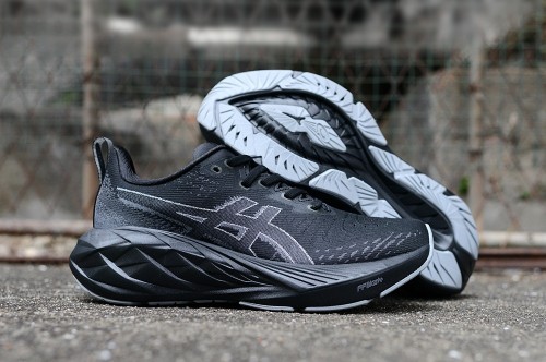 아식스 노바블라스트 4  Asics Novablast 4  AC26062905 남/여
