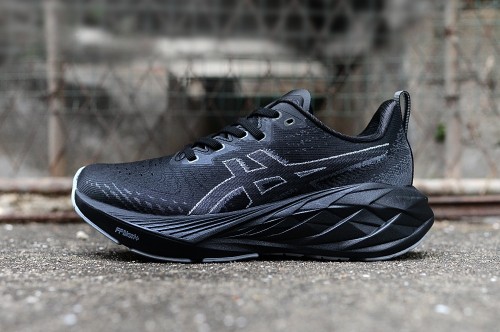 아식스 노바블라스트 4  Asics Novablast 4  AC26062905 남/여