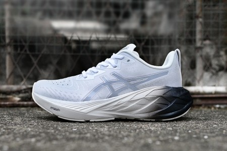 아식스 노바블라스트 4  Asics Novablast 4  AC26062908 남/여