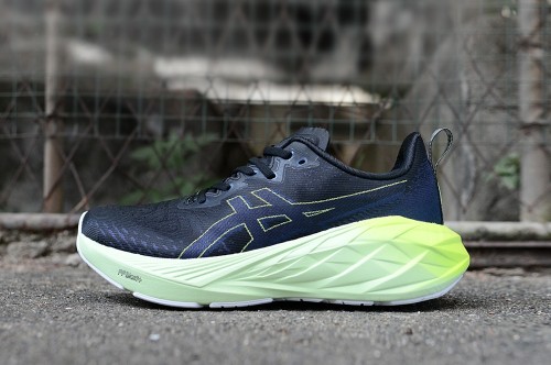 아식스 노바블라스트 4  Asics Novablast 4  AC26062912 남/여