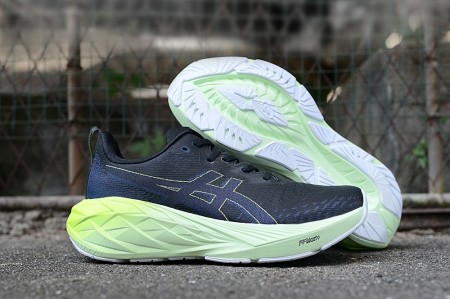 아식스 노바블라스트 4  Asics Novablast 4  AC26062912 남/여