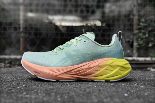 아식스 노바블라스트 4  Asics Novablast 4  AC26062914 남/여