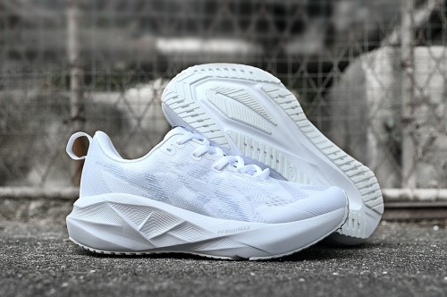 아식스 노바블라스트 5  Asics Novablast 5 AC26062918 남/여