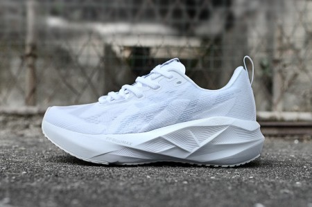 아식스 노바블라스트 5  Asics Novablast 5 AC26062918 남/여