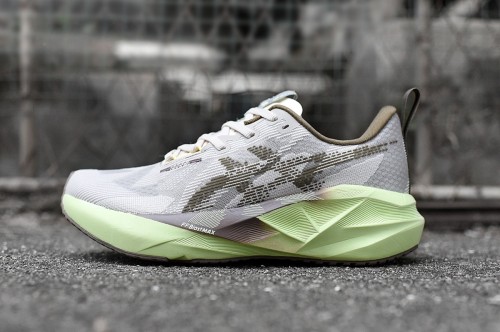 아식스 노바블라스트 5  Asics Novablast 5 AC26062925 남/여