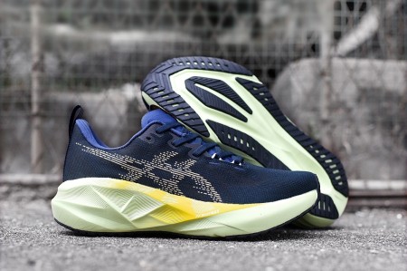아식스 노바블라스트 5  Asics Novablast 5 AC26062926 남/여