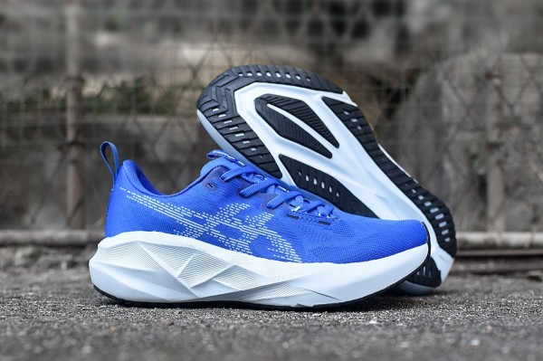 아식스 노바블라스트 5  Asics Novablast 5 AC26062927 남/여