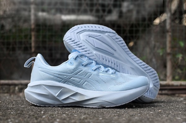 아식스 노바블라스트 5  Asics Novablast 5 AC26062929 남/여