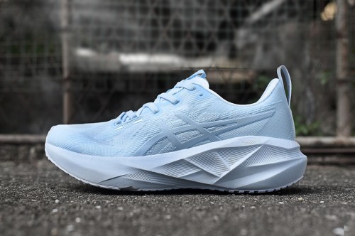 아식스 노바블라스트 5  Asics Novablast 5 AC26062929 남/여