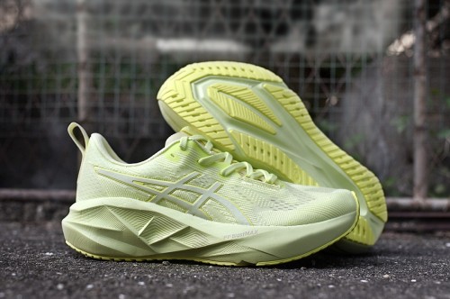 아식스 노바블라스트 5  Asics Novablast 5 AC26062930 남/여