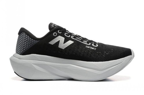 뉴발란스 퓨어셀 SC 트레이너 v3  New Balance Fuelcell SC Trainer v3  MFCPZSE-10