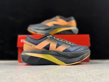 뉴발란스 퓨어셀 레벨 v4  New Balance Fuelcell Rebel v4  MFCPZSM  남/여