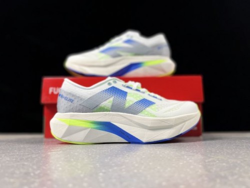 뉴발란스 퓨어셀 레벨 v4  New Balance Fuelcell Rebel v4  MFCPZSE  남/여
