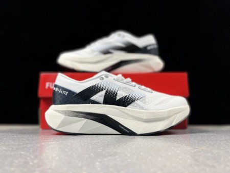 뉴발란스 퓨어셀 레벨 v4  New Balance Fuelcell Rebel v4  MFCPZSI 남/여