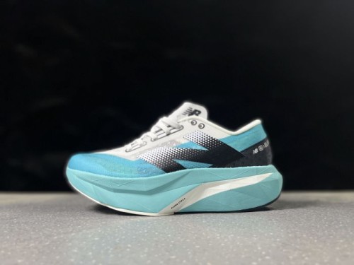 뉴발란스 퓨어셀 레벨 v4  New Balance Fuelcell Rebel v4  MFCPZSN  남/여