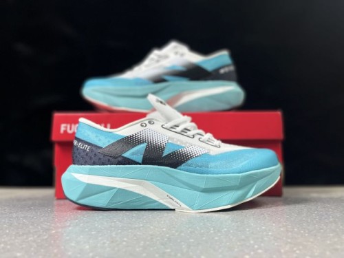 뉴발란스 퓨어셀 레벨 v4  New Balance Fuelcell Rebel v4  MFCPZSN  남/여