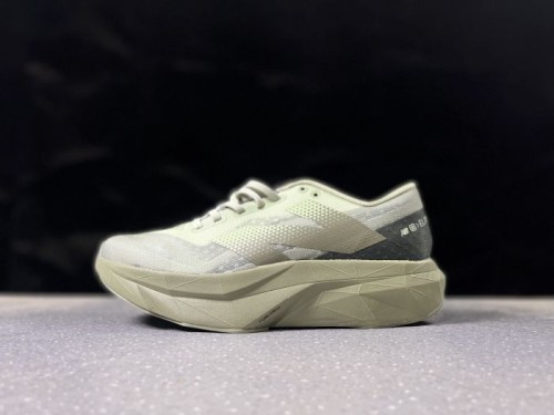 뉴발란스 퓨어셀 레벨 v4  New Balance Fuelcell Rebel v4  MRCELLA4  남/여