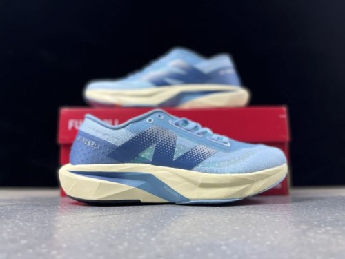 뉴발란스 퓨어셀 레벨 v4  New Balance Fuelcell Rebel v4  MFCXLS4  남/여