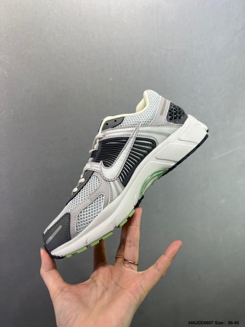 나이키 줌 보메로 5 Nike Zoom Vomero 5 BV1358-009 남/여