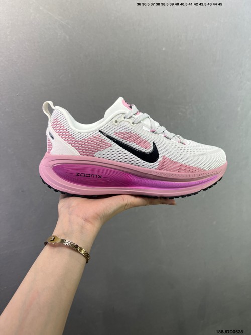 나이키 줌 보메로 18 Nike Zoom Vomero 18 HM6804-105 우먼스