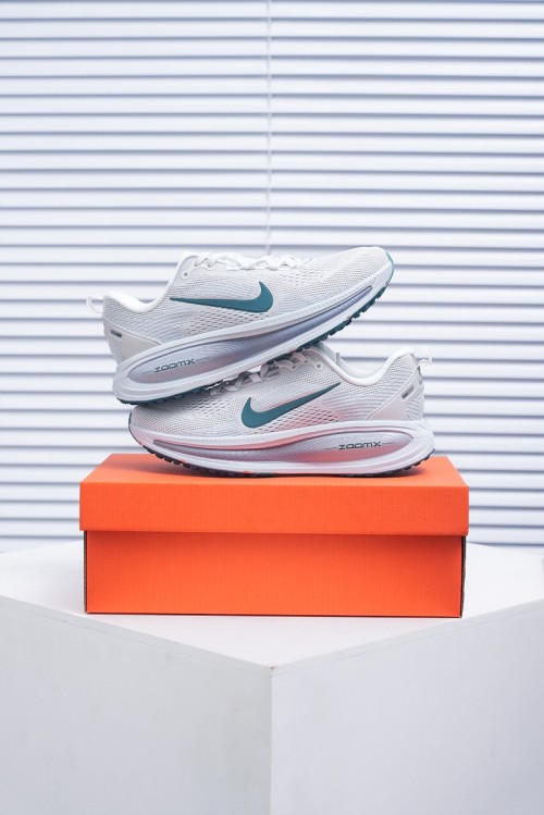 나이키 줌 보메로 18 Nike Zoom Vomero 18 HM6804-103 남/여