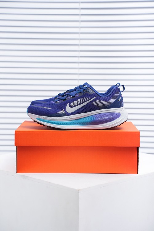 나이키 줌 보메로 18 Nike Zoom Vomero 18 HM6803-401