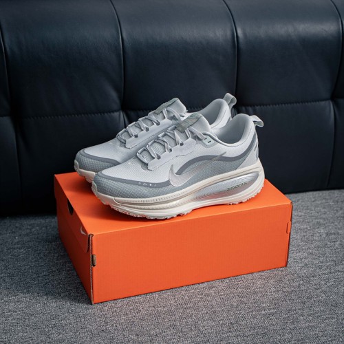 나이키 줌 보메로 18 GTX Nike Zoom Vomero 18 GTX H17001-003 남/여